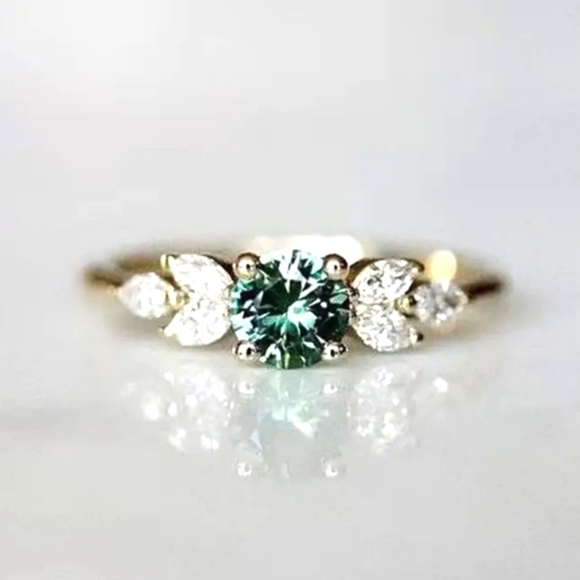 18K GOLD ROUND CUT GREEN PERIDOT ZIRCONIA RING SIZE 9 NWT - Picture 3 of 6